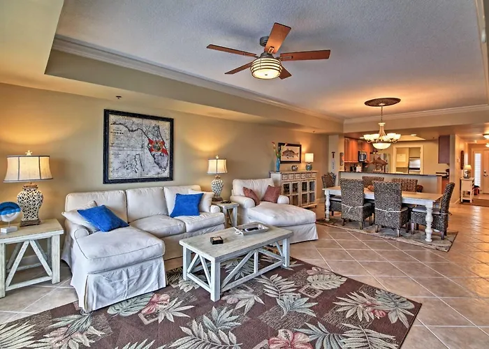 Beachfront Destin Condo With Pool And Harbor View!