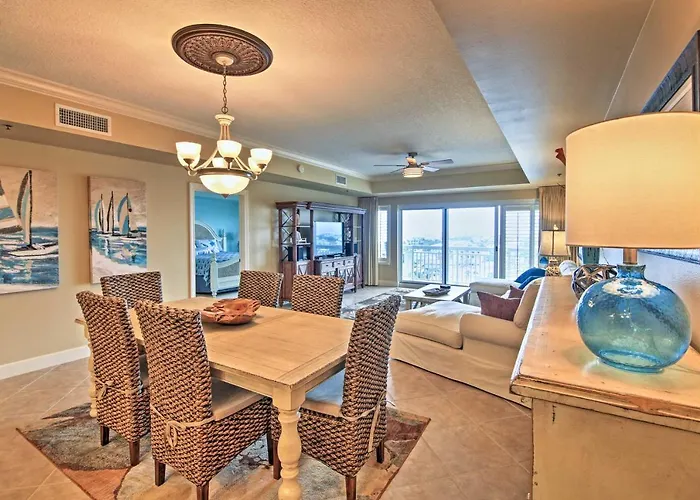 Beachfront Destin Condo With Pool And Harbor View!